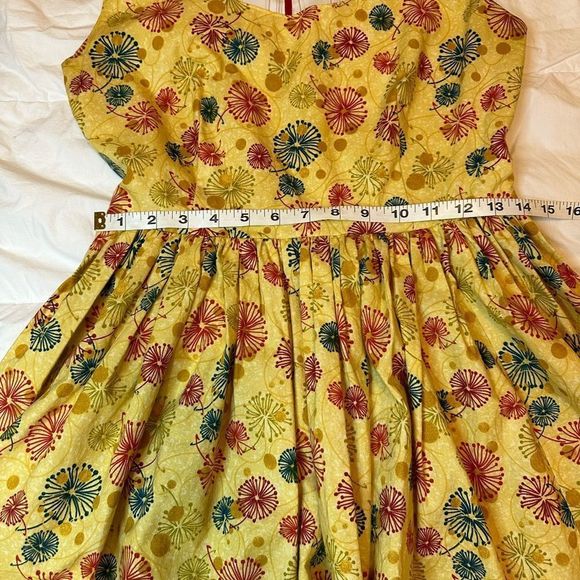 Vintage home made fit and flare 50s style dress small/medium floral print pocket - Picture 9 of 9